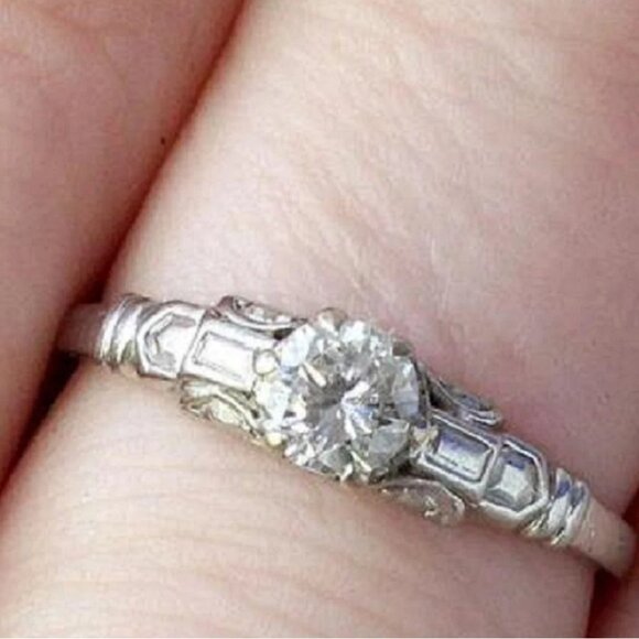 Vintage Antique Platinum Natural Diamond Art Deco Solitaire Engagement Ring - Picture 6 of 6